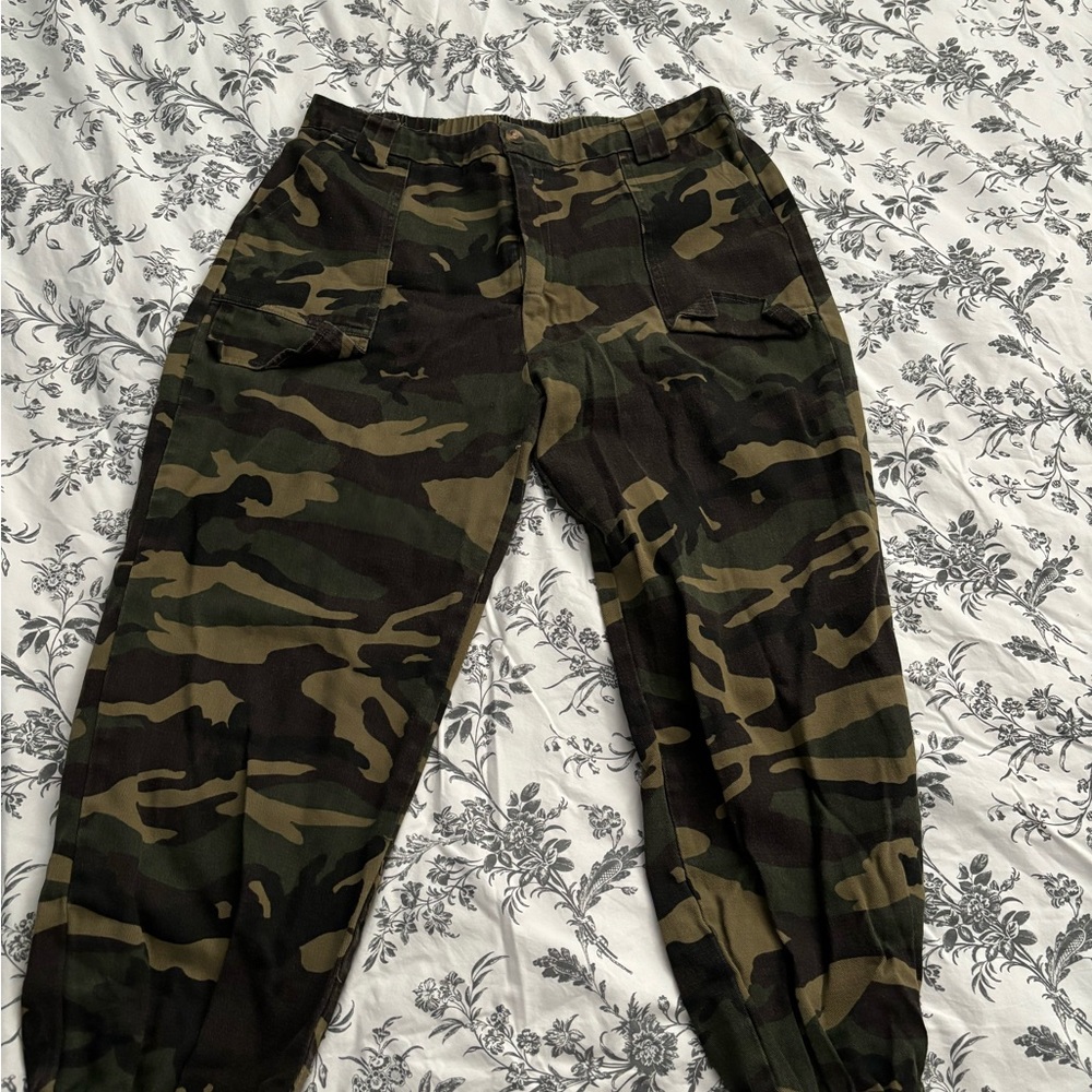 Pants - Picture 4 of 4
